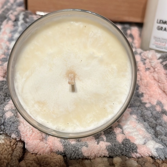 ForeverWick Candle Co. genuine Diamond in every candle made with Soy Wax - Picture 10 of 10